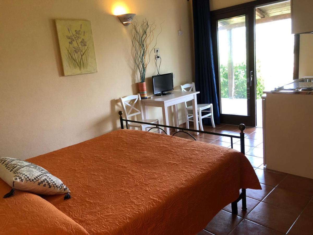 Agriturismo Campesi Casale Tra Le Vigne أغلينتو المظهر الخارجي الصورة