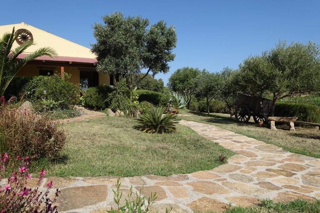 Agriturismo Campesi Casale Tra Le Vigne أغلينتو المظهر الخارجي الصورة